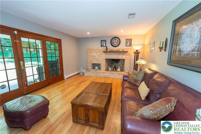 4290 Ascot Circle, Lower Macungie Twp, PA 18103