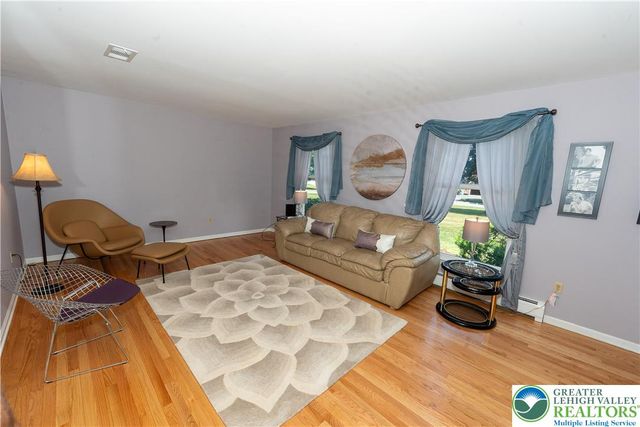4290 Ascot Circle, Lower Macungie Twp, PA 18103