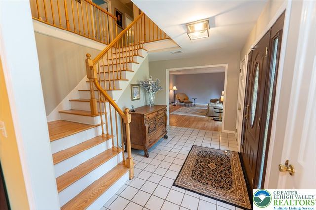 4290 Ascot Circle, Lower Macungie Twp, PA 18103