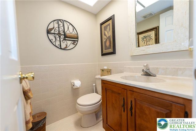 4290 Ascot Circle, Lower Macungie Twp, PA 18103