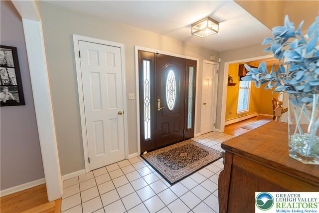 4290 Ascot Circle, Lower Macungie Twp, PA 18103
