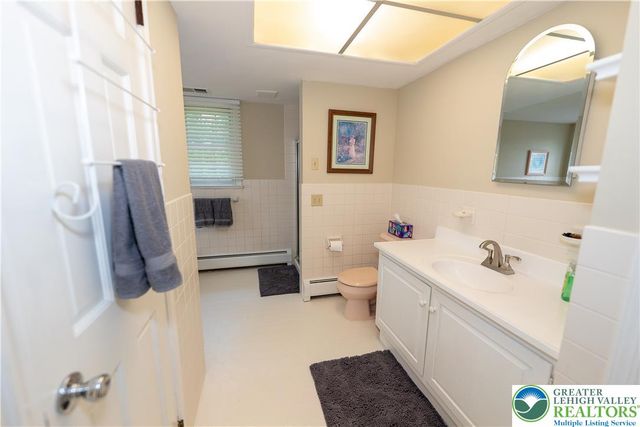 4290 Ascot Circle, Lower Macungie Twp, PA 18103