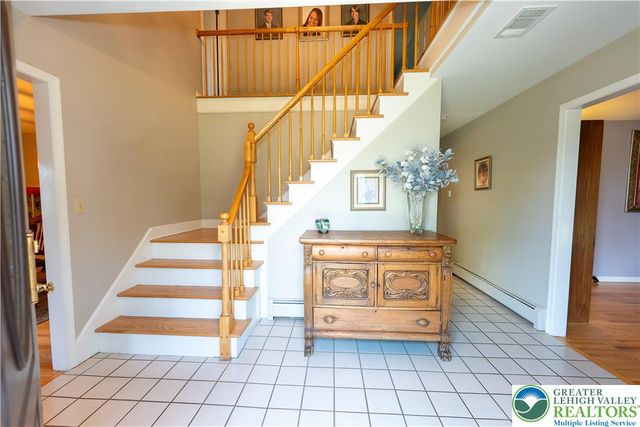 4290 Ascot Circle, Lower Macungie Twp, PA 18103