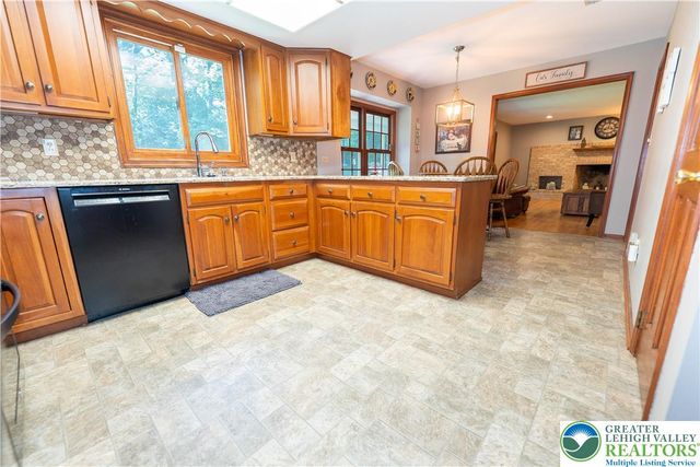 4290 Ascot Circle, Lower Macungie Twp, PA 18103