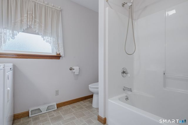 20 Breault Street, Putnam, CT 06260