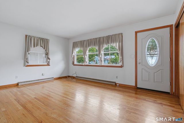 20 Breault Street, Putnam, CT 06260