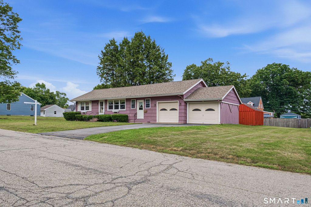20 Breault Street, Putnam, CT 06260