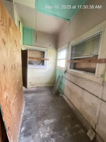 112 Lincoln Ct Court, Jackson, MI 49203