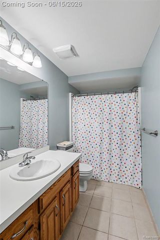 6433 Woodcrest Ridge, Clarkston, MI 48346