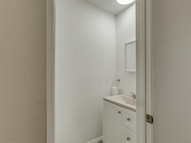 20239 Bern Lane, Tecumseh, OK 74873