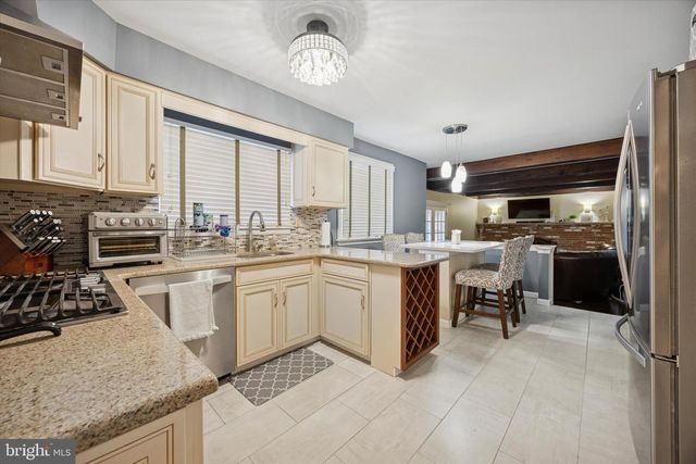 740 GRANT RD, Mount Laurel, NJ 08054