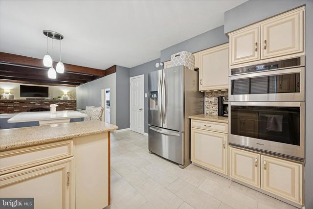 740 GRANT RD, Mount Laurel, NJ 08054