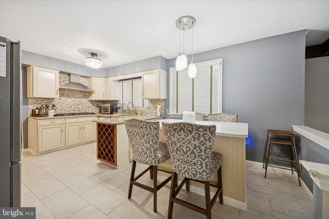 740 GRANT RD, Mount Laurel, NJ 08054
