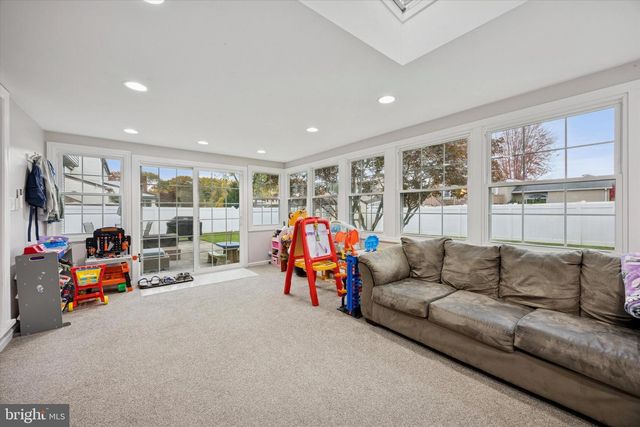 740 GRANT RD, Mount Laurel, NJ 08054