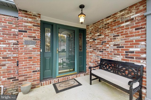 740 GRANT RD, Mount Laurel, NJ 08054