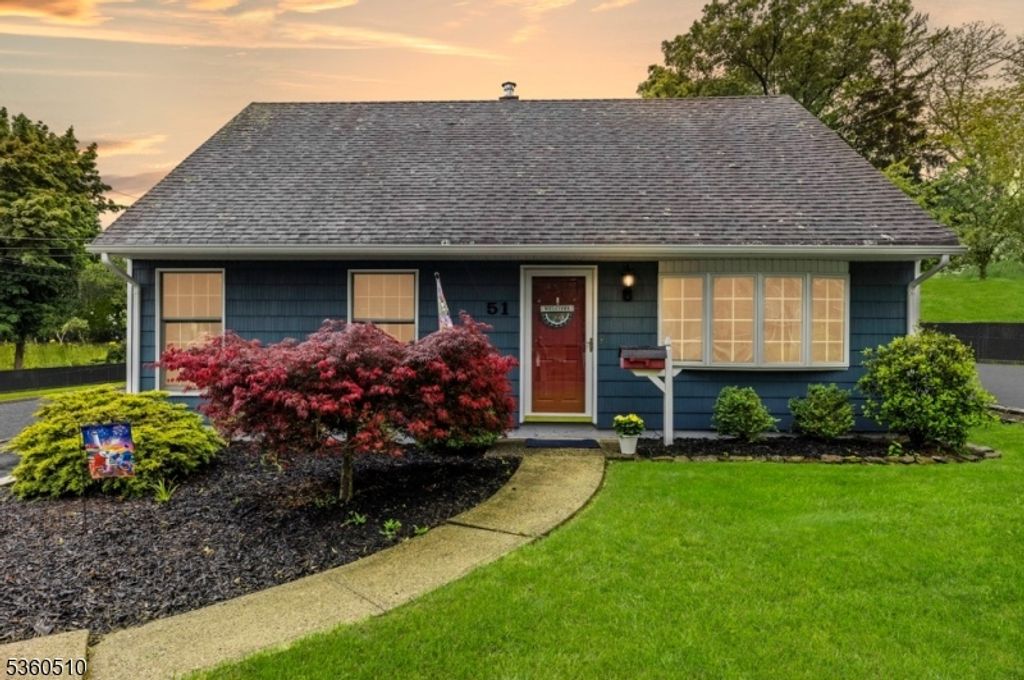 51 Sunrise Ter, Cedar Grove Twp., NJ 07009