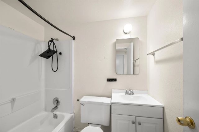 941 Grove Ave, Imperial Beach, CA 91932
