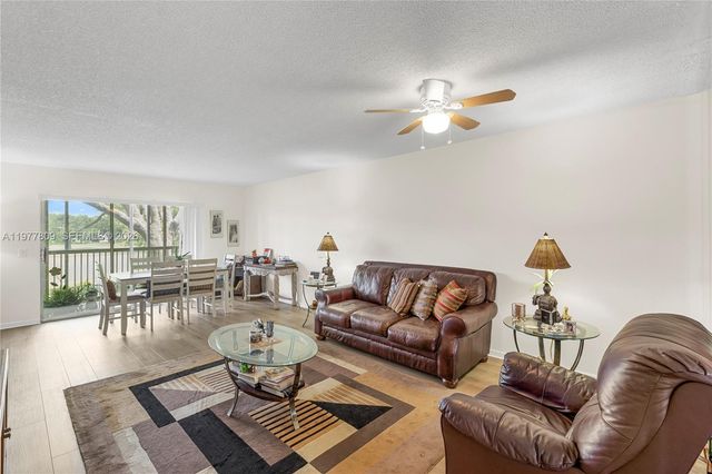 1101 SW 128th Terrace 204C, Pembroke Pines, FL 33027