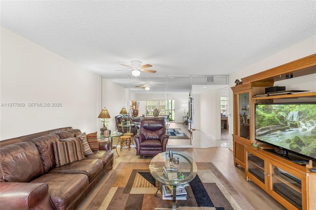 1101 SW 128th Terrace 204C, Pembroke Pines, FL 33027