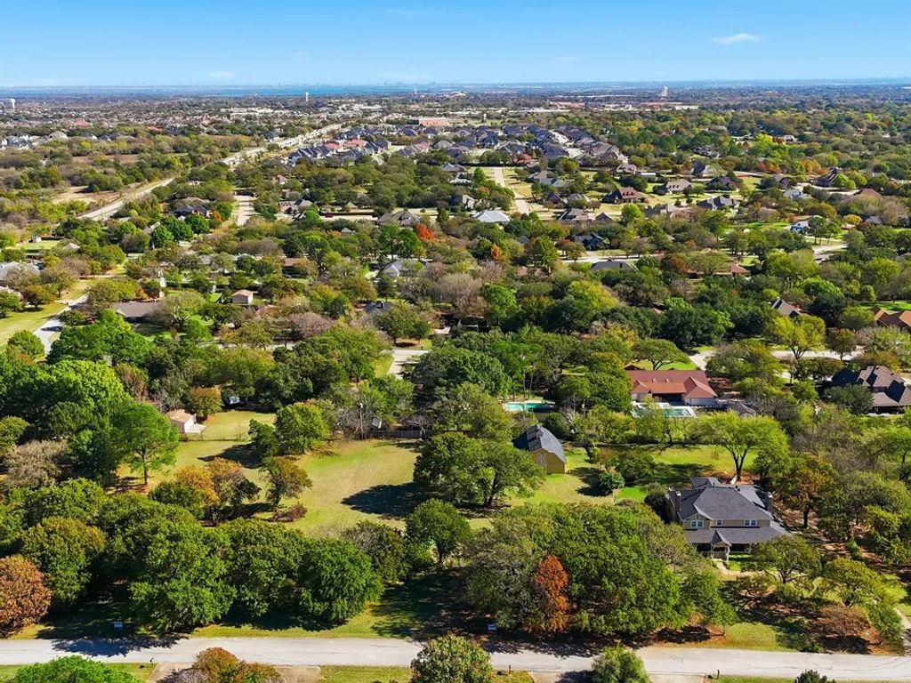370 Oakview Drive, Double Oak, TX 75077