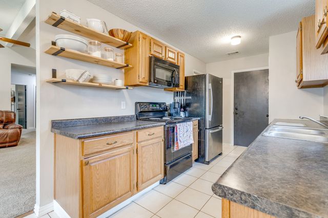 425 Little Fox Lane, Fort Worth, TX 76108