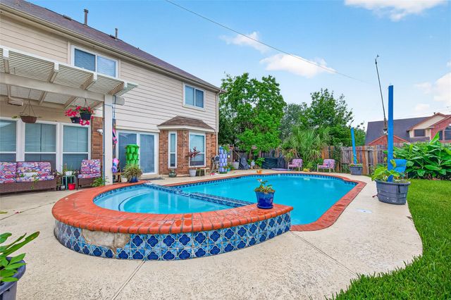 2003 Nashua Drive, Stafford, TX 77477