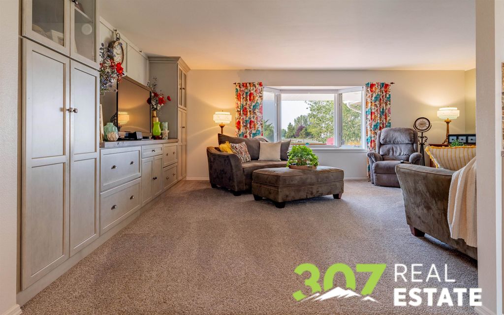 853 Riverside Ave, Powell, WY 82435 photo 4