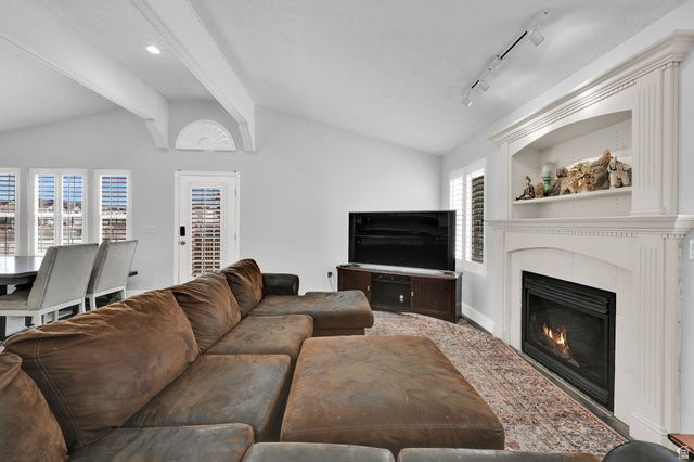 3647 W 6050 S, Roy, UT 84067