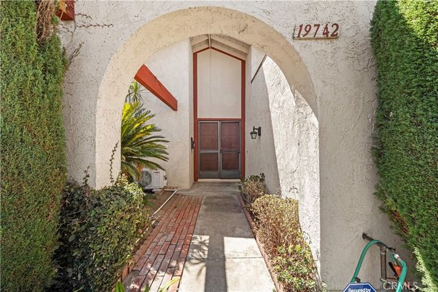 19742 Fernwood Plaza, Yorba Linda, CA 92886