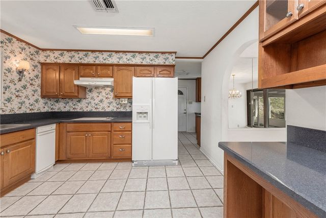 12994 Hunters Creek Road, College Station, TX 77845