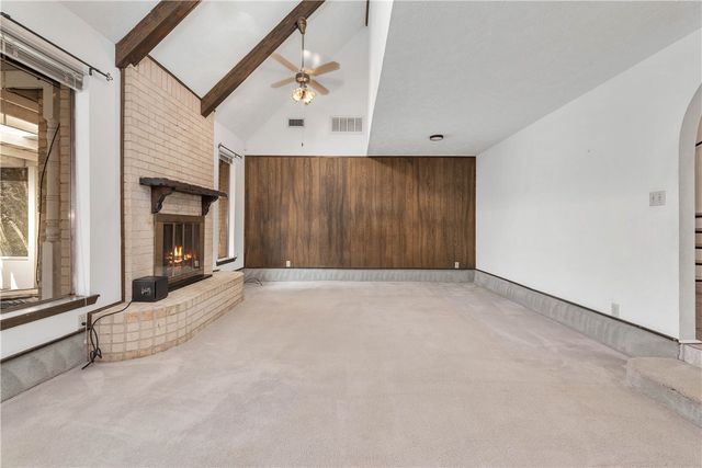 12994 Hunters Creek Road, College Station, TX 77845