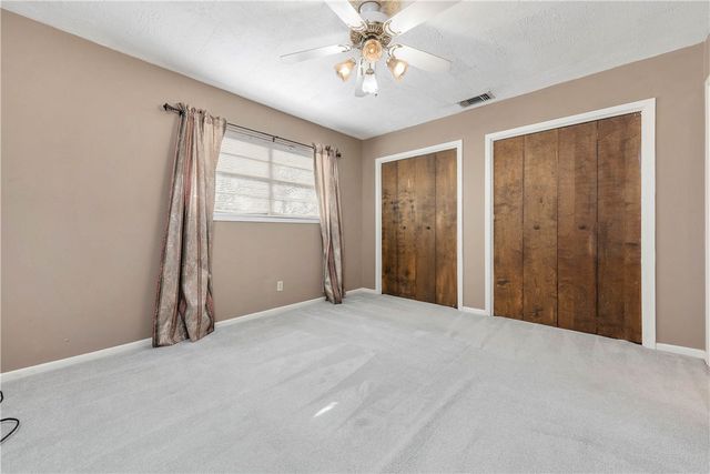 12994 Hunters Creek Road, College Station, TX 77845