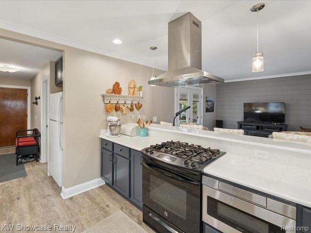 612 Sunrise Park Street, Genoa Township, MI 48843