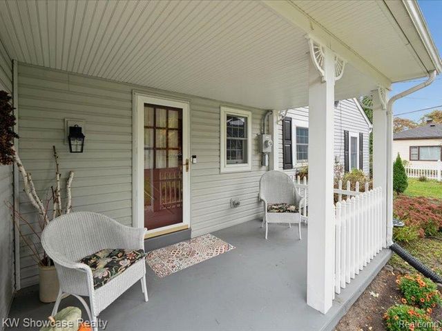 612 Sunrise Park Street, Genoa Township, MI 48843