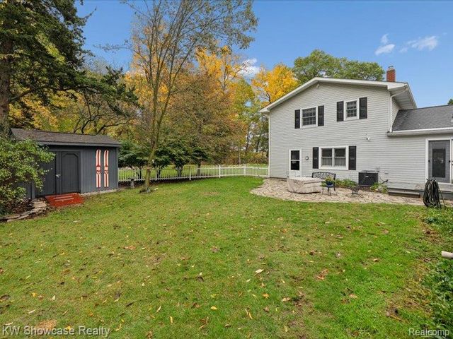 612 Sunrise Park Street, Genoa Township, MI 48843