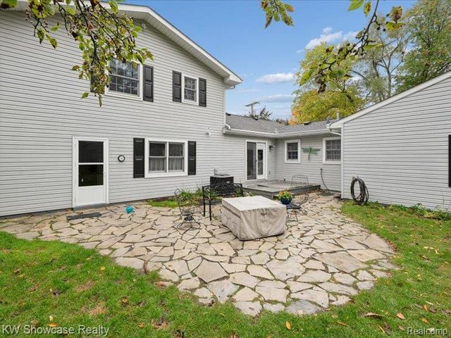 612 Sunrise Park Street, Genoa Township, MI 48843