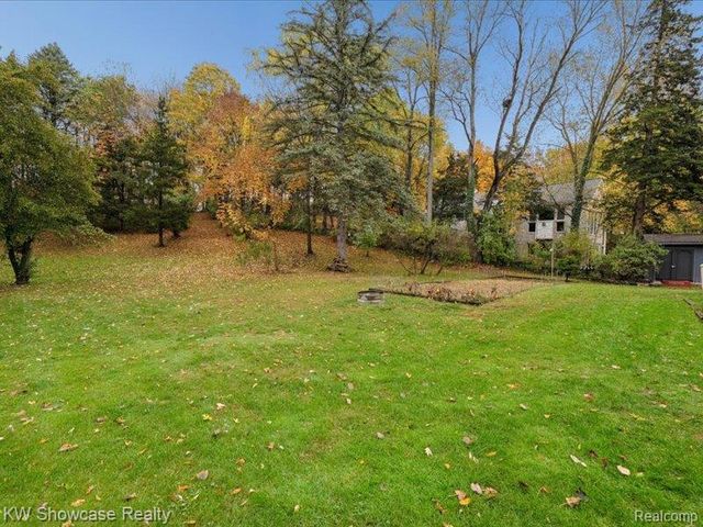 612 Sunrise Park Street, Genoa Township, MI 48843