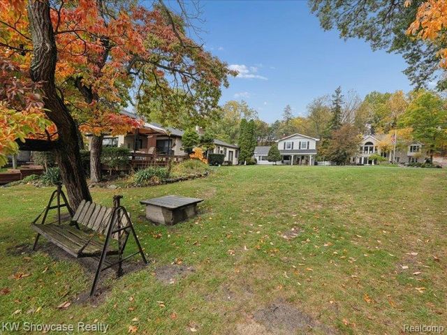 612 Sunrise Park Street, Genoa Township, MI 48843