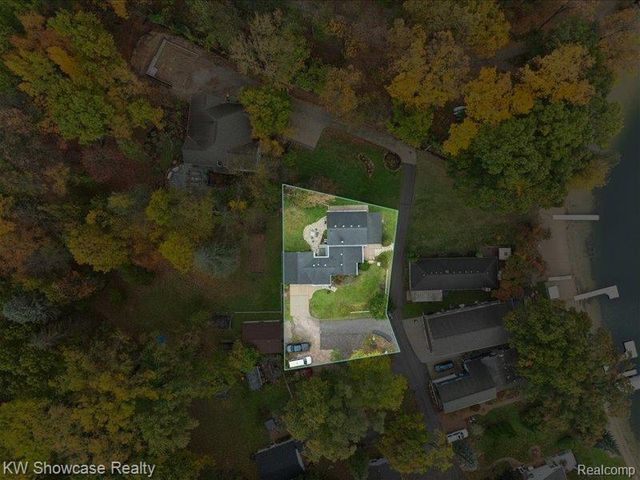 612 Sunrise Park Street, Genoa Township, MI 48843