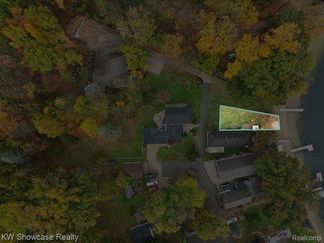 612 Sunrise Park Street, Genoa Township, MI 48843