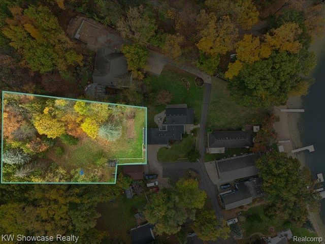 612 Sunrise Park Street, Genoa Township, MI 48843