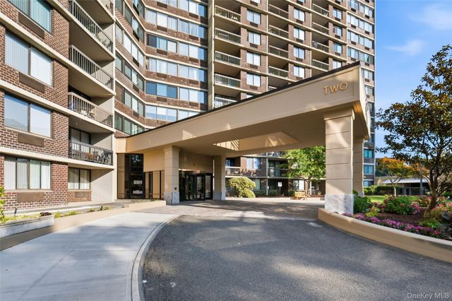 2 Bay Club Drive 11Z, Bayside, NY 11360