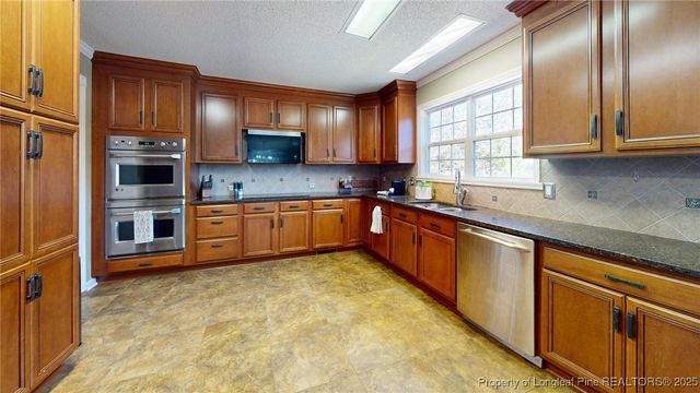 120 Mockingbird Lane, Spring Lake, NC 28390