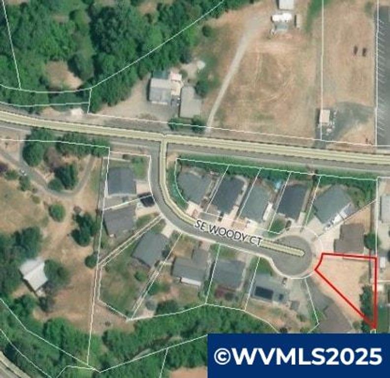 480 SE Woody Ct, Myrtle Creek, OR 97457