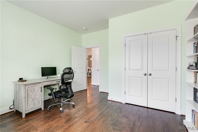 16913 Glensford Dr, Moseley, VA 23120