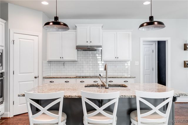 16913 Glensford Dr, Moseley, VA 23120