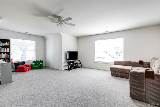 16913 Glensford Dr, Moseley, VA 23120
