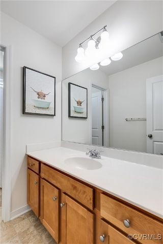 16913 Glensford Dr, Moseley, VA 23120