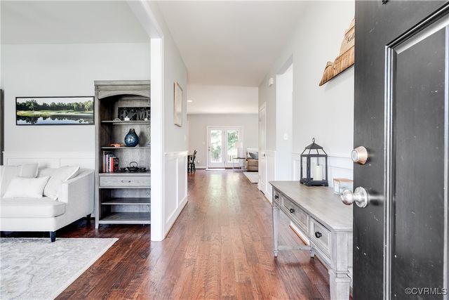16913 Glensford Dr, Moseley, VA 23120