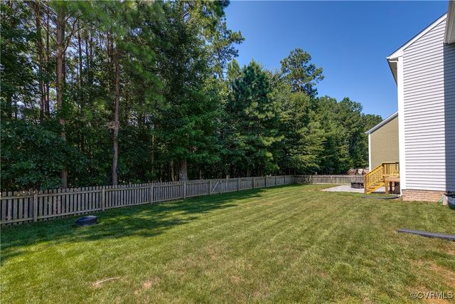 16913 Glensford Dr, Moseley, VA 23120